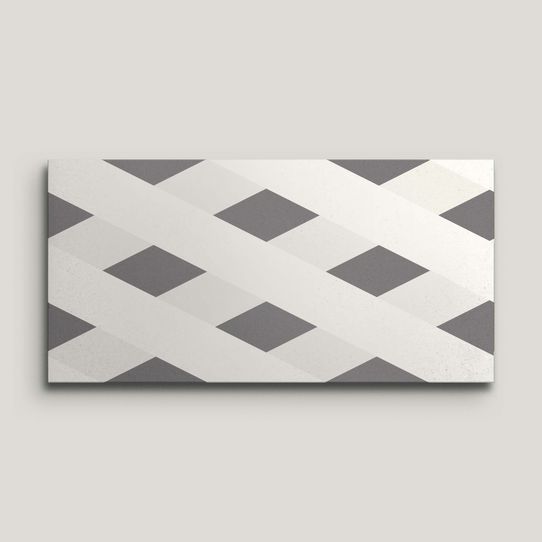 {mediaElement.orig inalResource.alternative}