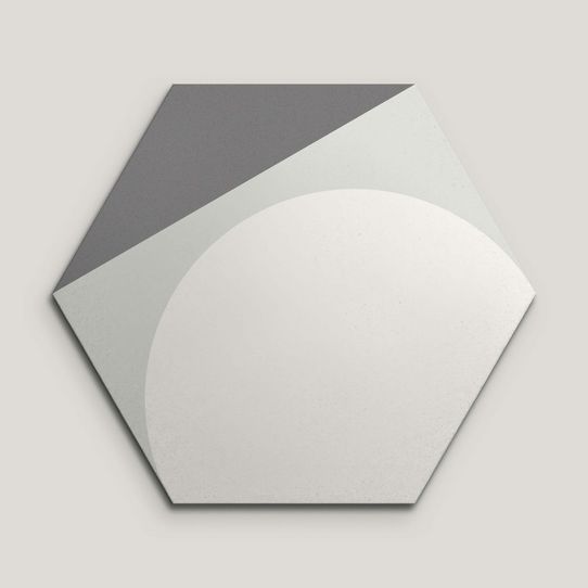 {mediaElement.orig inalResource.alternative}