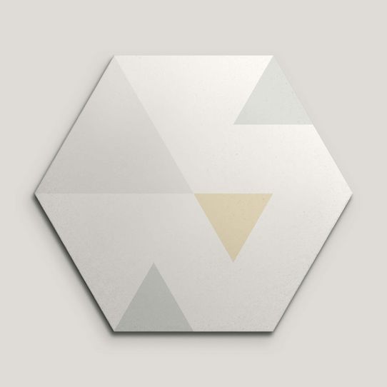 {mediaElement.orig inalResource.alternative}