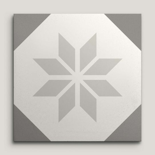 {mediaElement.orig inalResource.alternative}