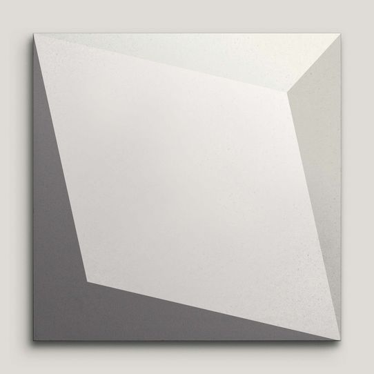 {mediaElement.orig inalResource.alternative}