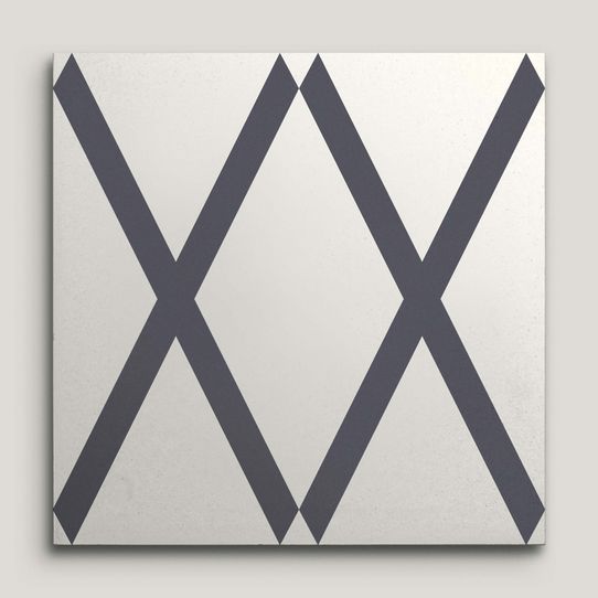 {mediaElement.orig inalResource.alternative}