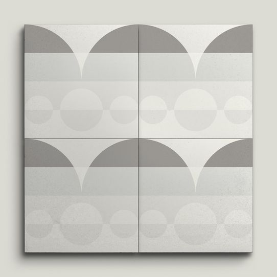 {mediaElement.orig inalResource.alternative}