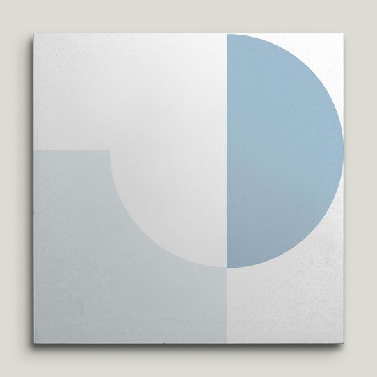 {mediaElement.orig inalResource.alternative}