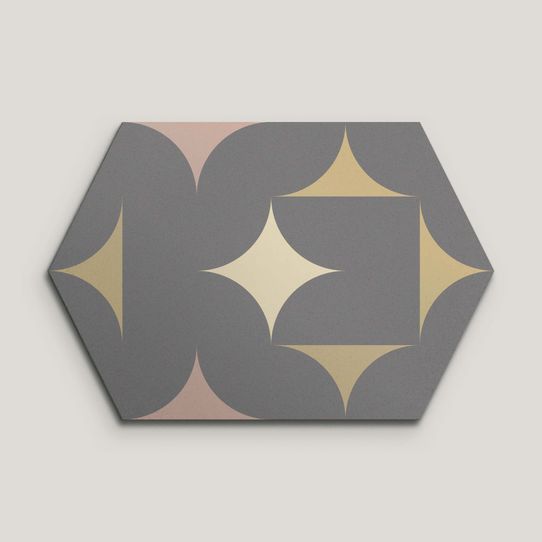 {mediaElement.orig inalResource.alternative}