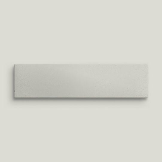 {mediaElement.orig inalResource.alternative}