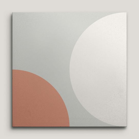 {mediaElement.orig inalResource.alternative}