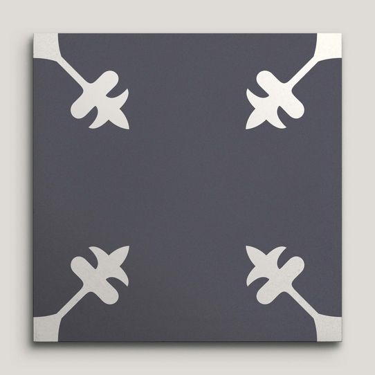 {mediaElement.orig inalResource.alternative}