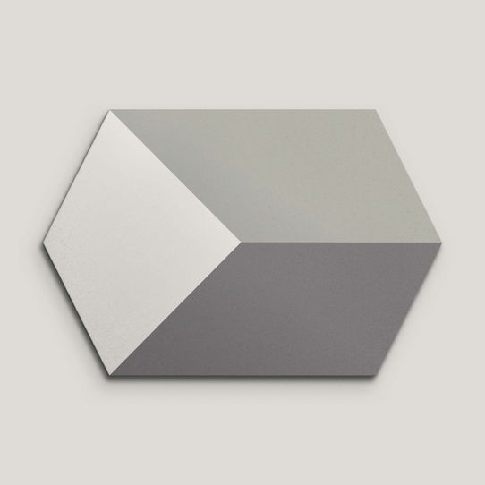 {mediaElement.orig inalResource.alternative}