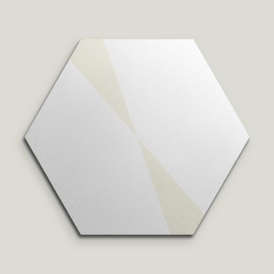{mediaElement.orig inalResource.alternative}