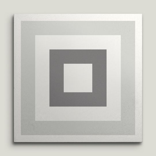 {mediaElement.orig inalResource.alternative}
