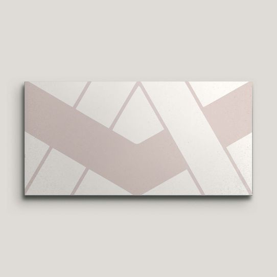 {mediaElement.orig inalResource.alternative}