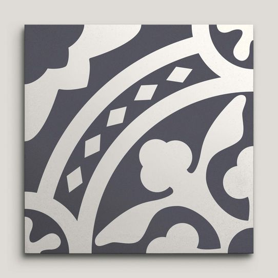 {mediaElement.orig inalResource.alternative}
