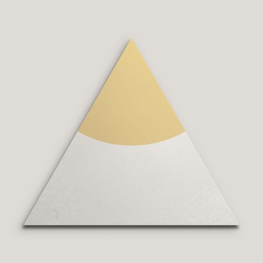 {mediaElement.orig inalResource.alternative}