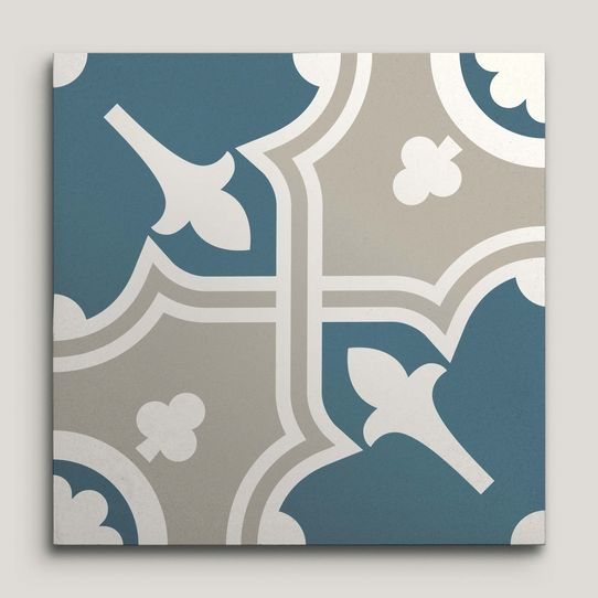 {mediaElement.orig inalResource.alternative}