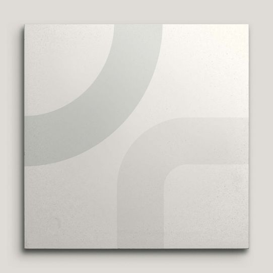 {mediaElement.orig inalResource.alternative}