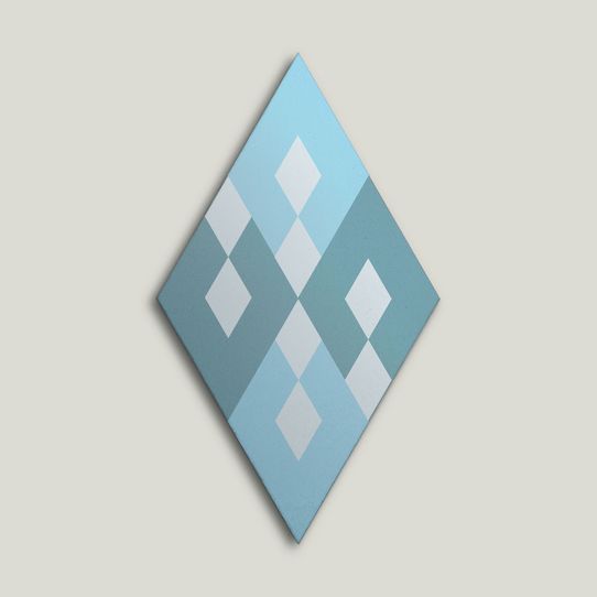 {mediaElement.orig inalResource.alternative}