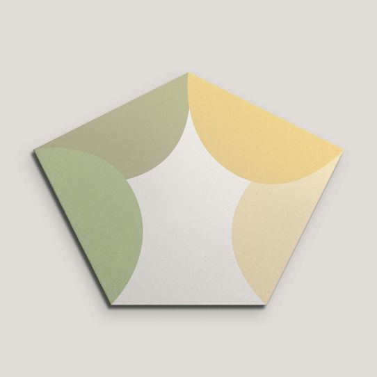 {mediaElement.orig inalResource.alternative}