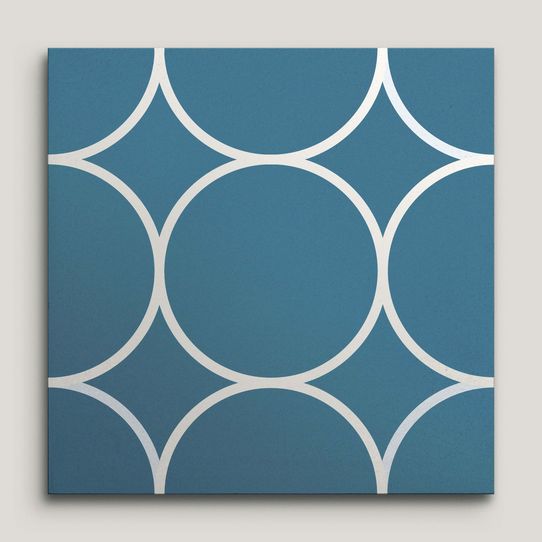 {mediaElement.orig inalResource.alternative}