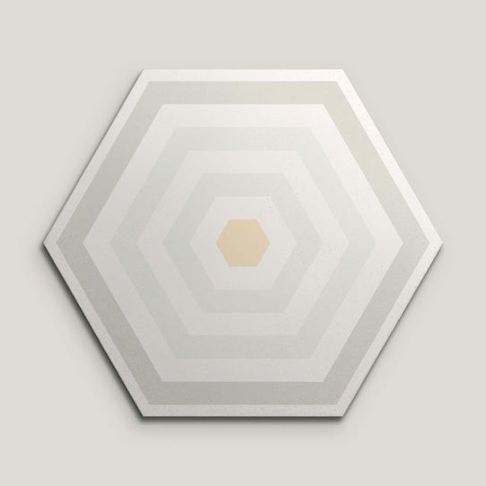 {mediaElement.orig inalResource.alternative}