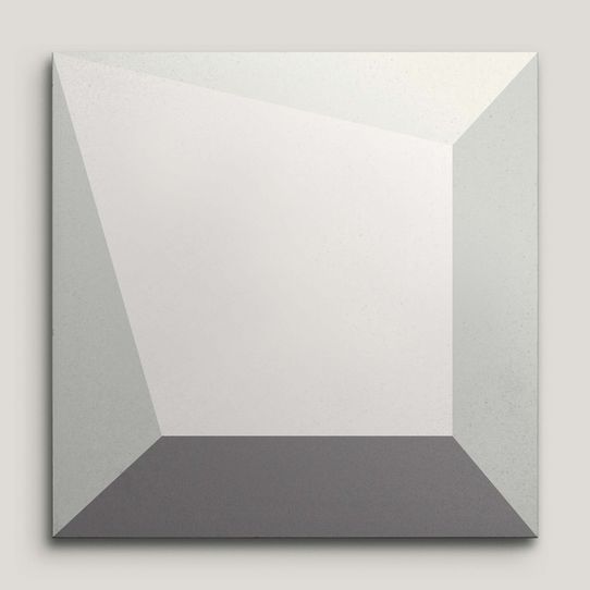 {mediaElement.orig inalResource.alternative}