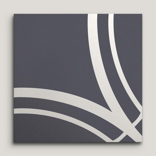 {mediaElement.orig inalResource.alternative}
