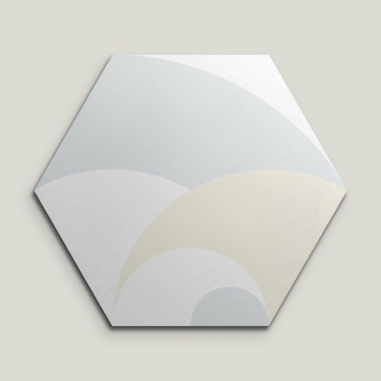 {mediaElement.orig inalResource.alternative}