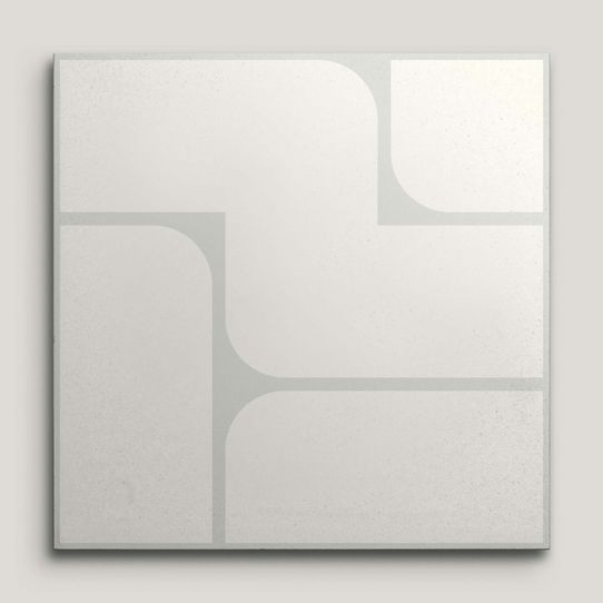 {mediaElement.orig inalResource.alternative}