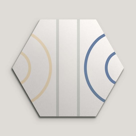 {mediaElement.orig inalResource.alternative}