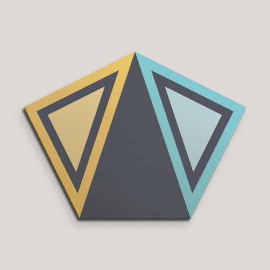 {mediaElement.orig inalResource.alternative}