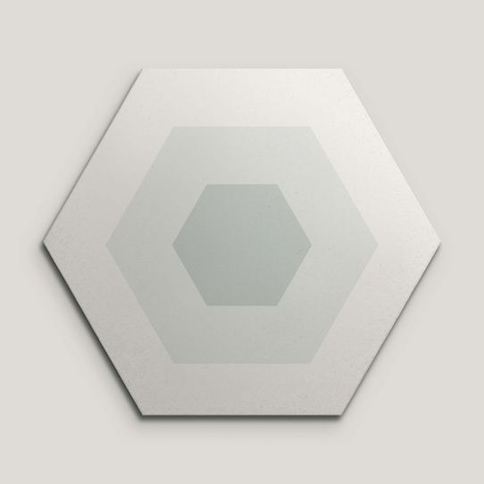 {mediaElement.orig inalResource.alternative}