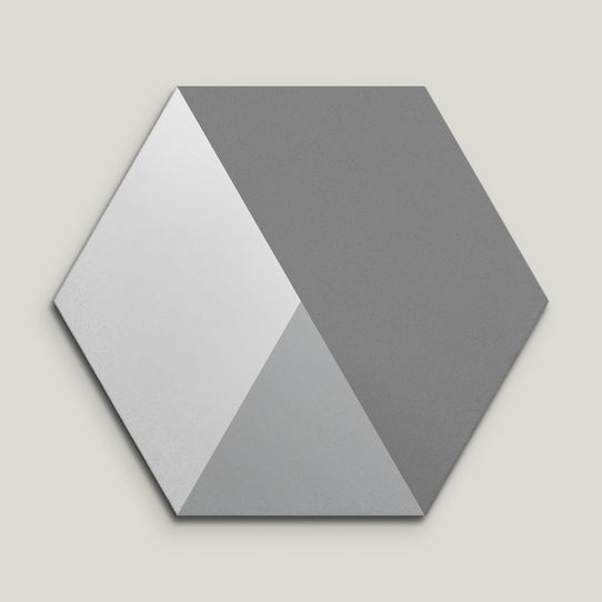 {mediaElement.orig inalResource.alternative}