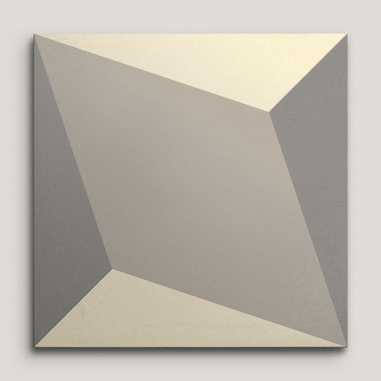 {mediaElement.orig inalResource.alternative}