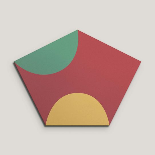 {mediaElement.orig inalResource.alternative}