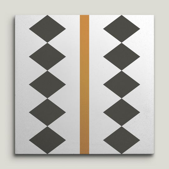 {mediaElement.orig inalResource.alternative}