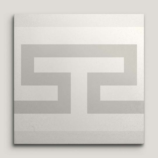 {mediaElement.orig inalResource.alternative}