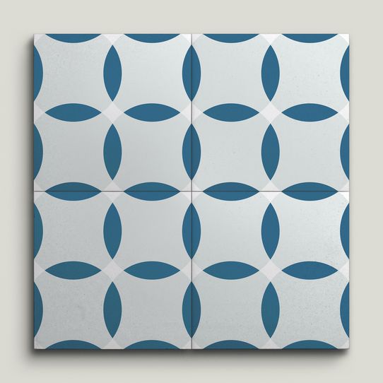 {mediaElement.orig inalResource.alternative}