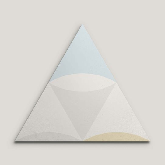 {mediaElement.orig inalResource.alternative}