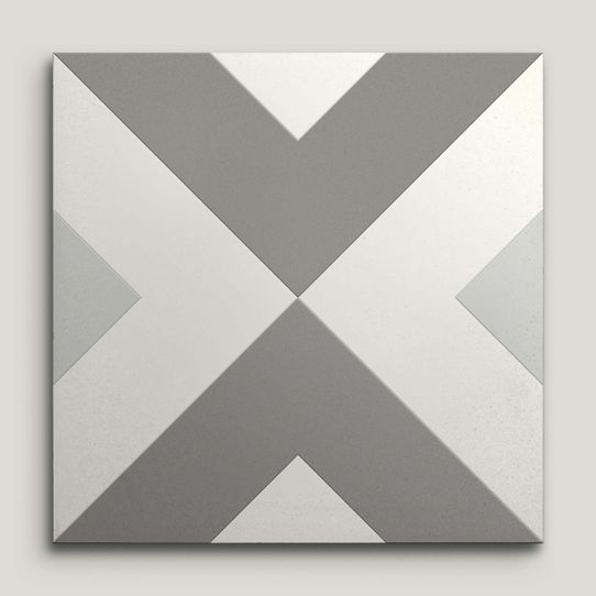 {mediaElement.orig inalResource.alternative}