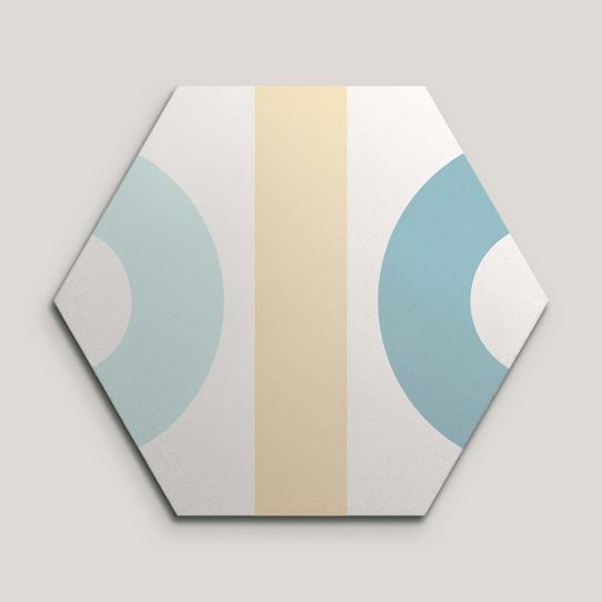 {mediaElement.orig inalResource.alternative}