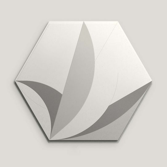 {mediaElement.orig inalResource.alternative}