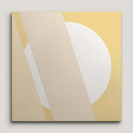 {mediaElement.orig inalResource.alternative}