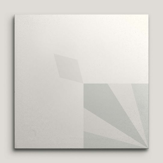 {mediaElement.orig inalResource.alternative}